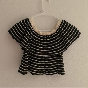 Knit Cropped Black & White Shirt